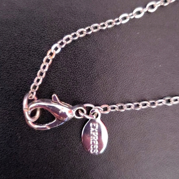 📣 Express Silver Tone Geometric Designs With Rhinestones Necklace 😍 - Picture 2 of 2